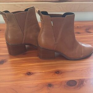 Tom’s brown ankle boots